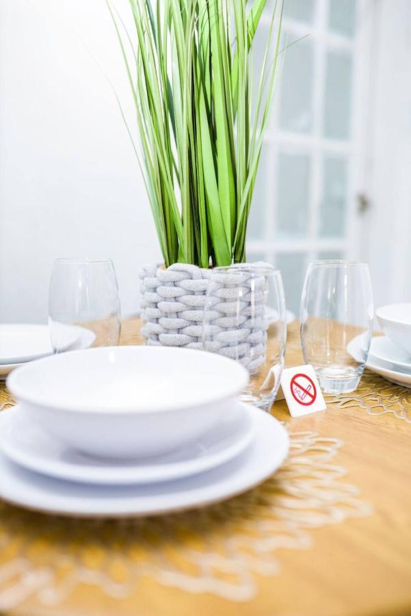 Beautiful 2 Bedroom House - Free Parking - Lt House Leicester Exteriör bild