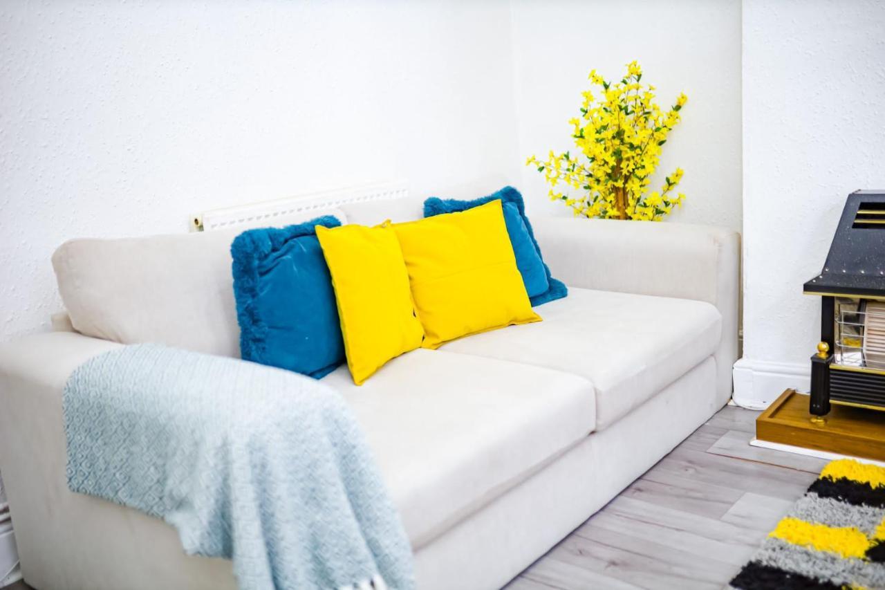 Beautiful 2 Bedroom House - Free Parking - Lt House Leicester Exteriör bild