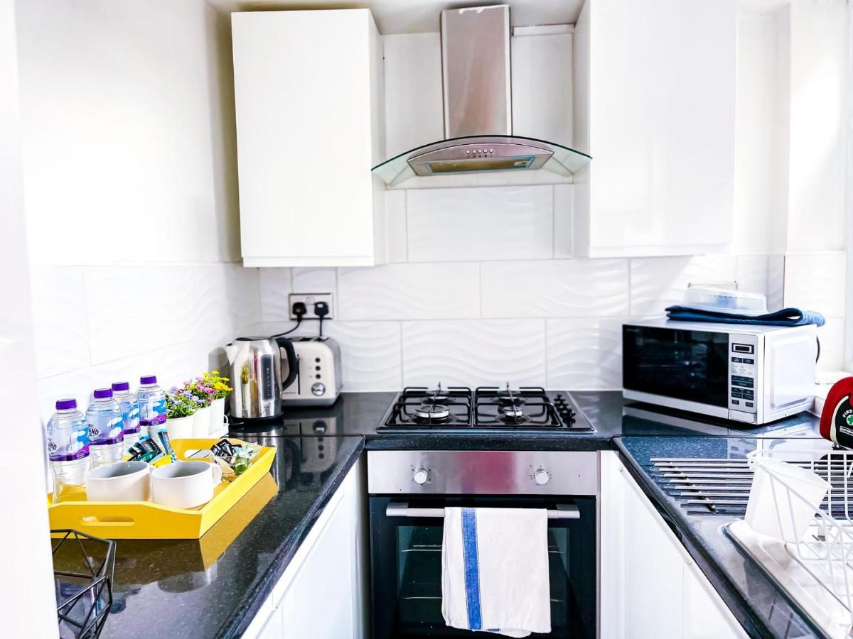 Beautiful 2 Bedroom House - Free Parking - Lt House Leicester Exteriör bild